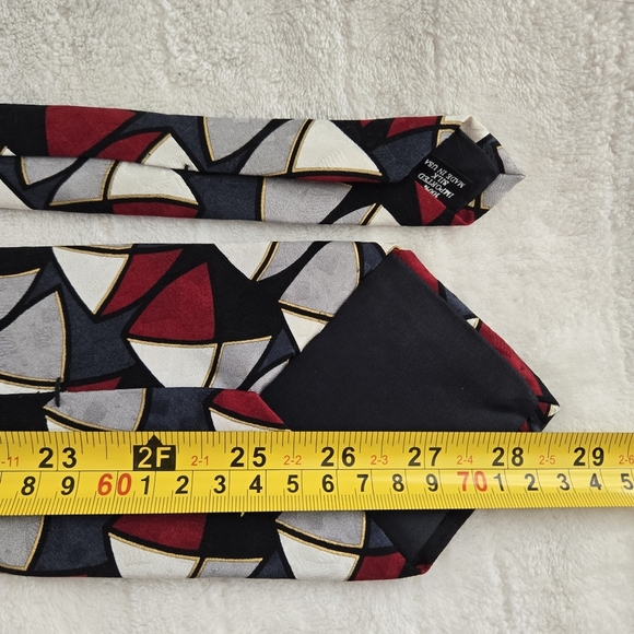 FACETS Vtg Men's Tie Navy Blue Red BLACK Gold White 3.5‎ X 58 - Picture 5 of 8